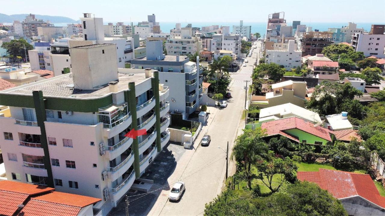 1024 - Apartamento em Bombinhas para locação de temporada - Praia de Bombas Extérieur photo